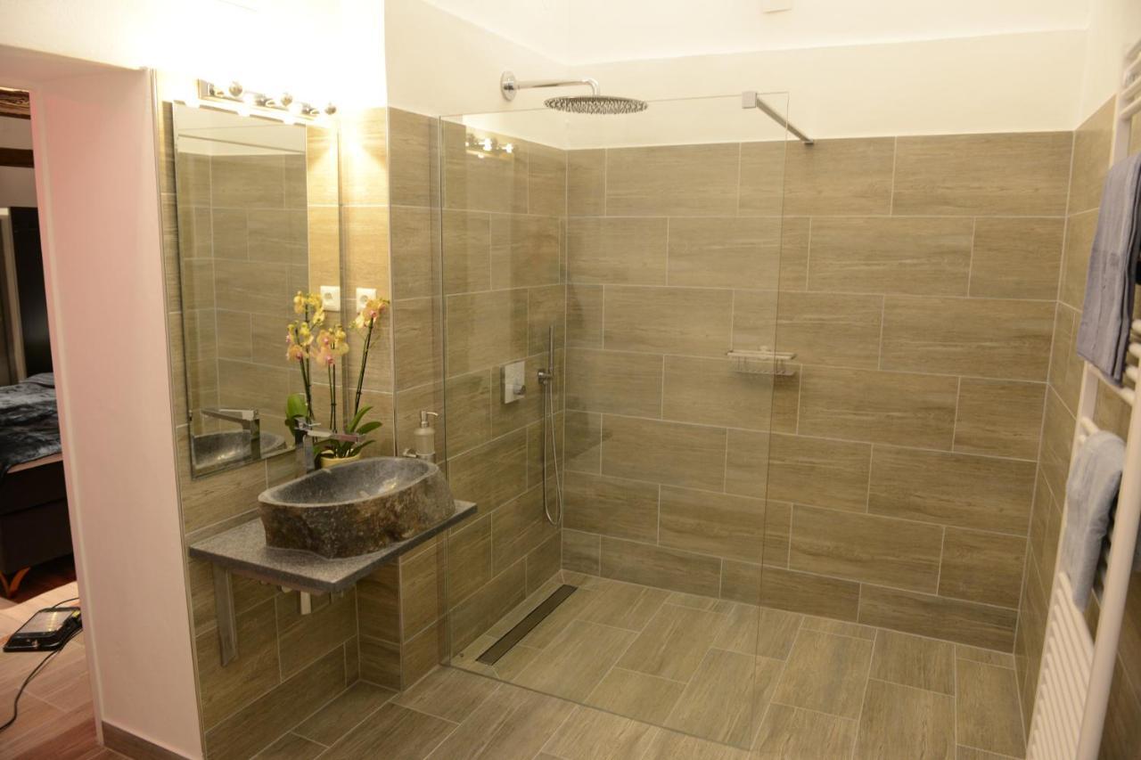 Auszeit Vienna Wellness Apartment Bagian luar foto